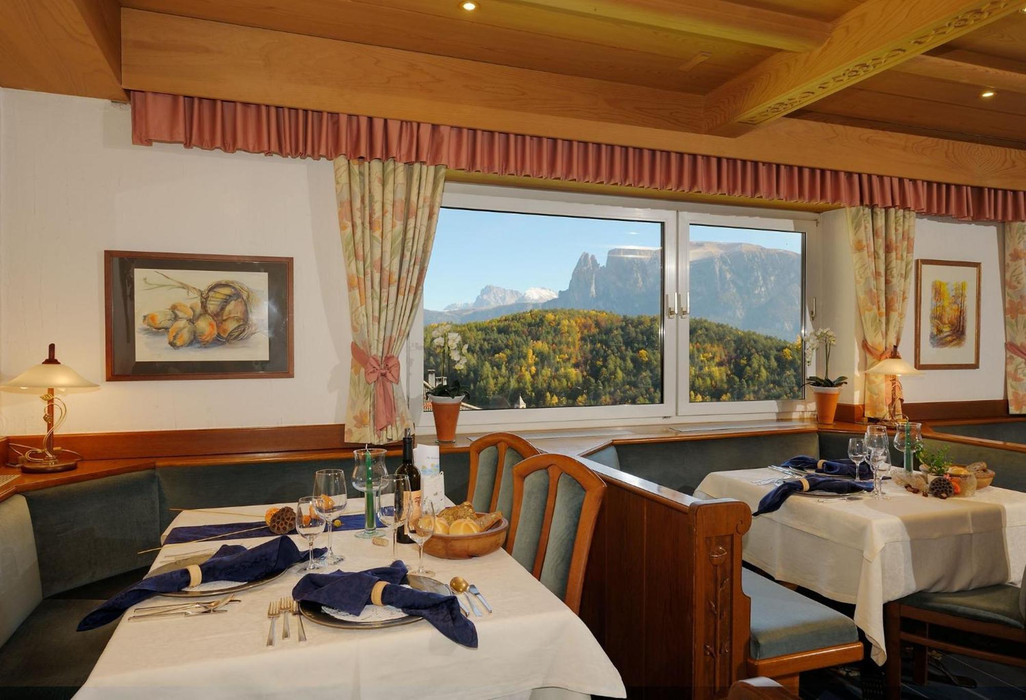 Hotel Dolomitenblick Коллальбо Экстерьер фото